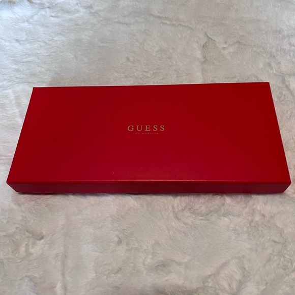 NEW Guess Wallet and Mirror Gift Set - Picture 5 of 5
